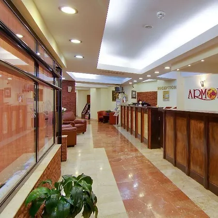 Atrium Center 4*