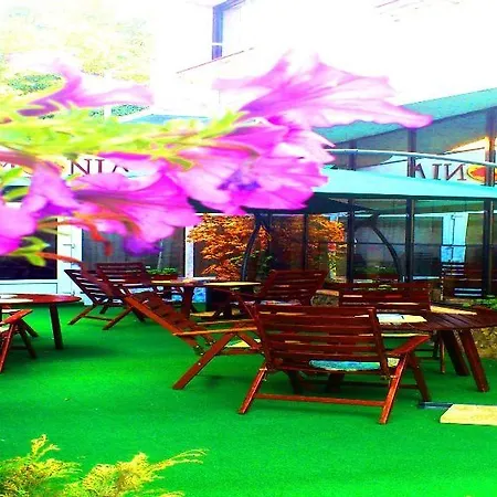 Atrium Center Hotel 4*