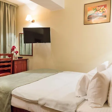 Atrium Center Hotel 4*