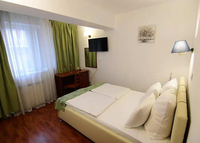 Atrium Center Hotel 4*
