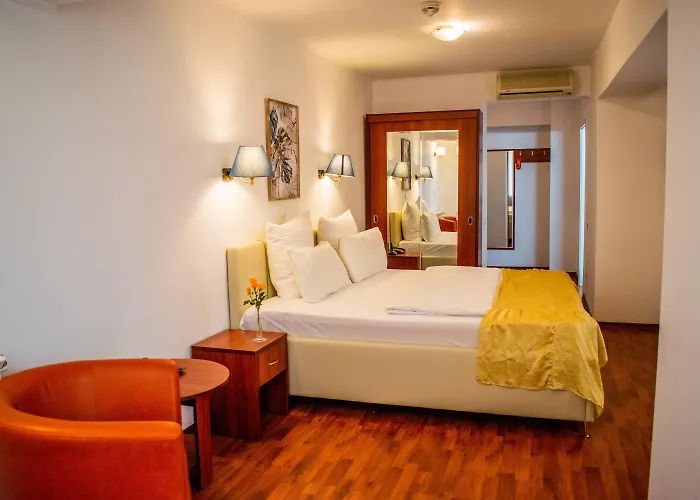 Atrium Center 4*