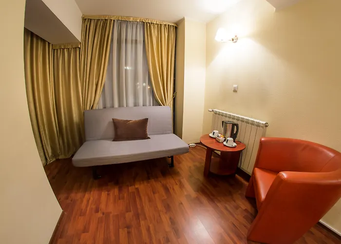 Atrium Center 4*