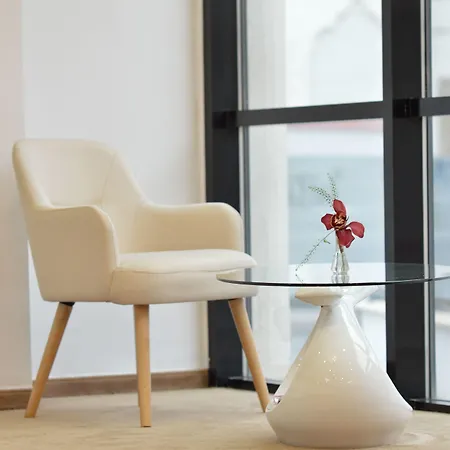 Atrium Center Szálloda 4*