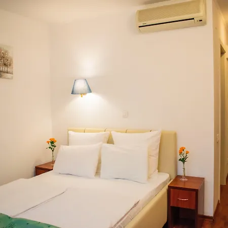 Atrium Center 4* Бухарест