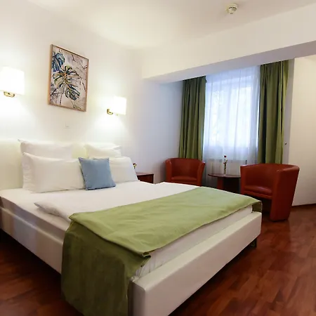 Atrium Center Hotel