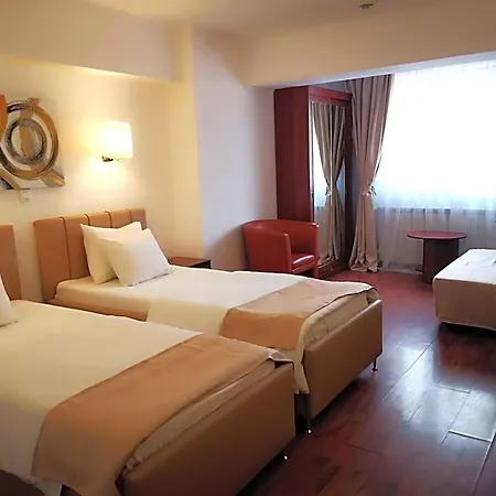 Atrium Center 4*