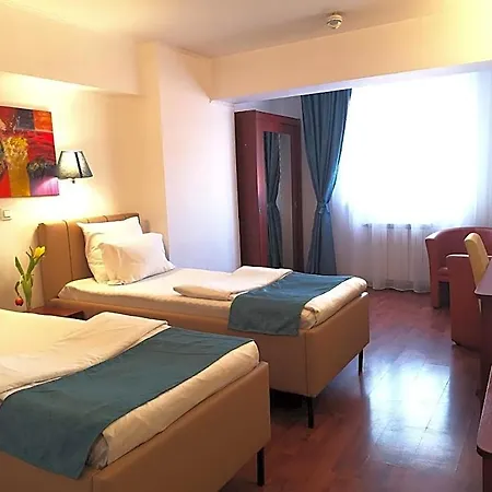 Atrium Center Hotell 4*