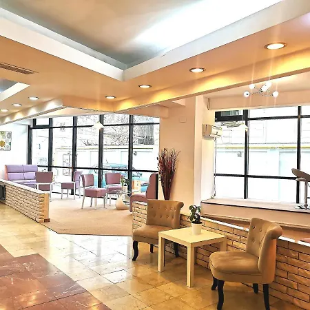 Atrium Center Hotel 4*