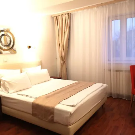 Atrium Center Szálloda 4*