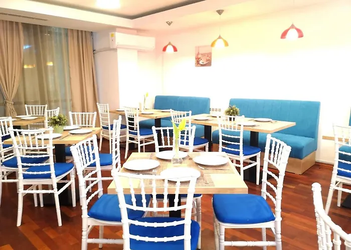 Atrium Center Hotel 4*