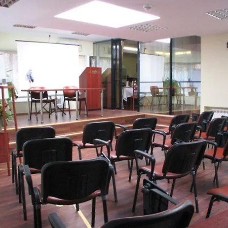 فندق Atrium Center